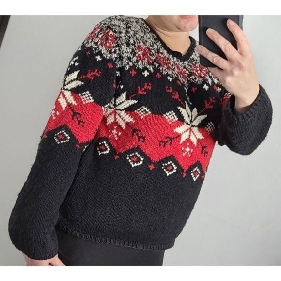 Vintage 90s Cozy Red Black Knit Snowflake Sweater - Picture 4 of 10